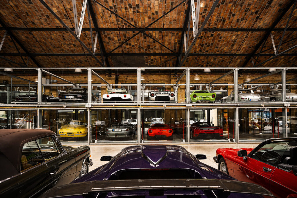 Automuseum Berlin: Buy your Ticket for our Tour to Classic Remise Berlin